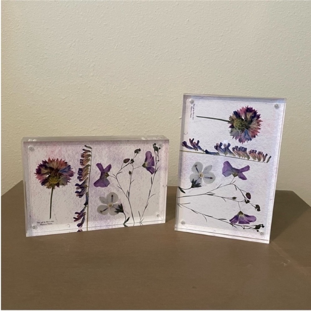 Set of 2: 4x6 standing block photo holders NIB